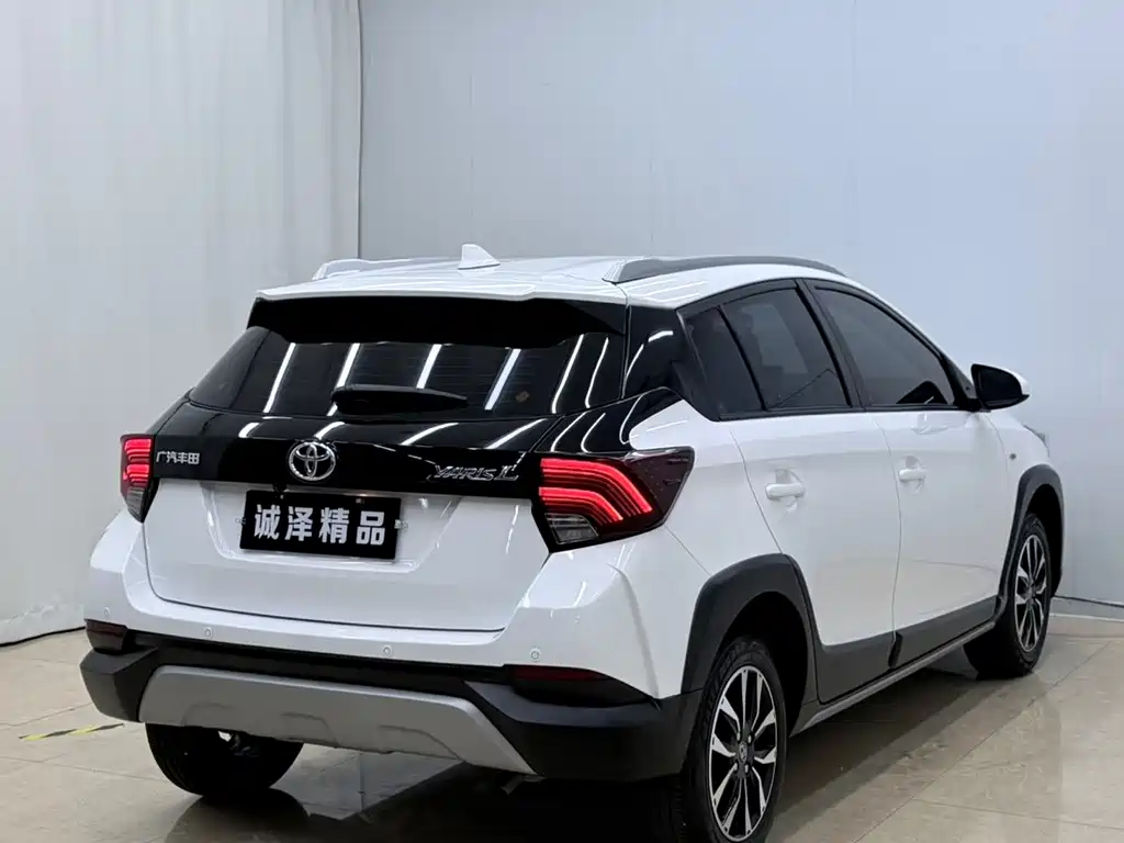 Toyota Yaris L — миниатюра 4