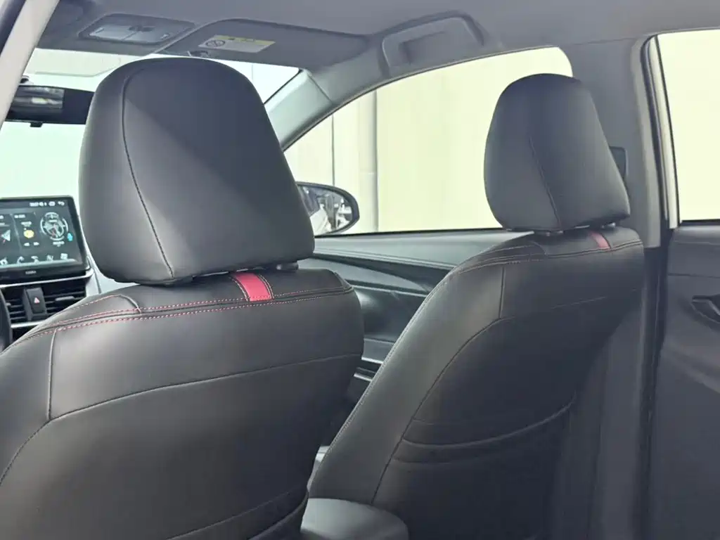 Toyota Yaris L — миниатюра 8