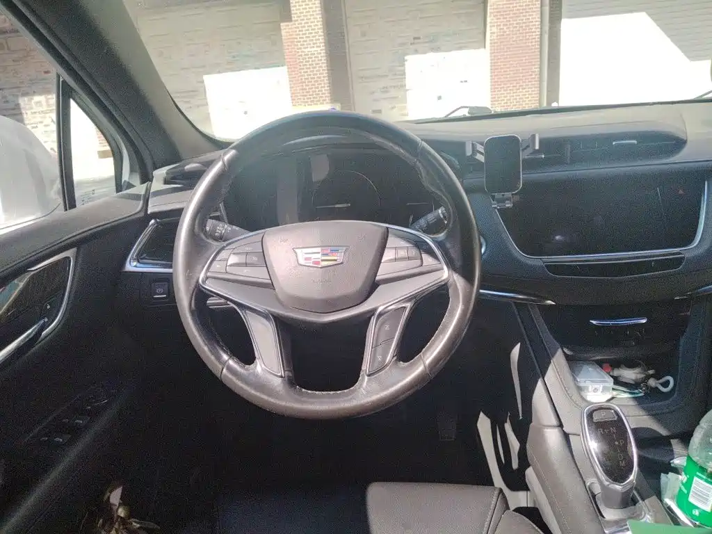 Cadillac XT5 — миниатюра 12