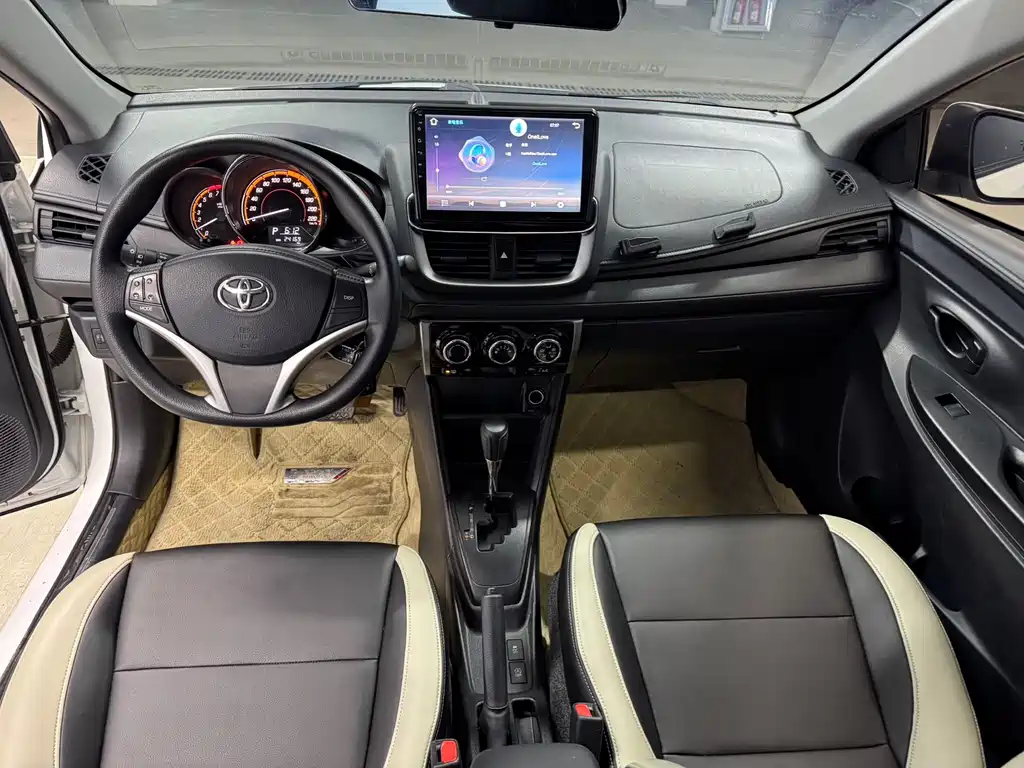 TOYOTA YARIS L ZHIXUAN