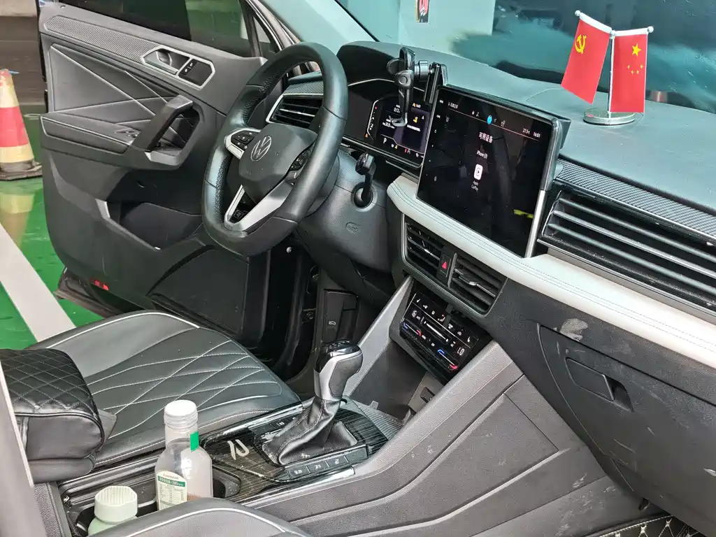 Volkswagen Tiguan L — миниатюра 11
