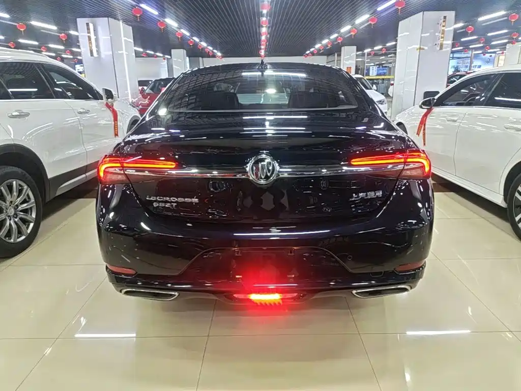 Buick LaCrosse — миниатюра 6