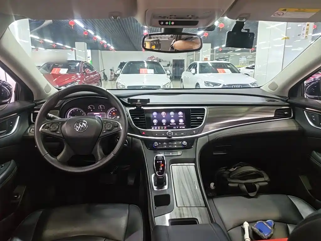 Buick LaCrosse — миниатюра 10