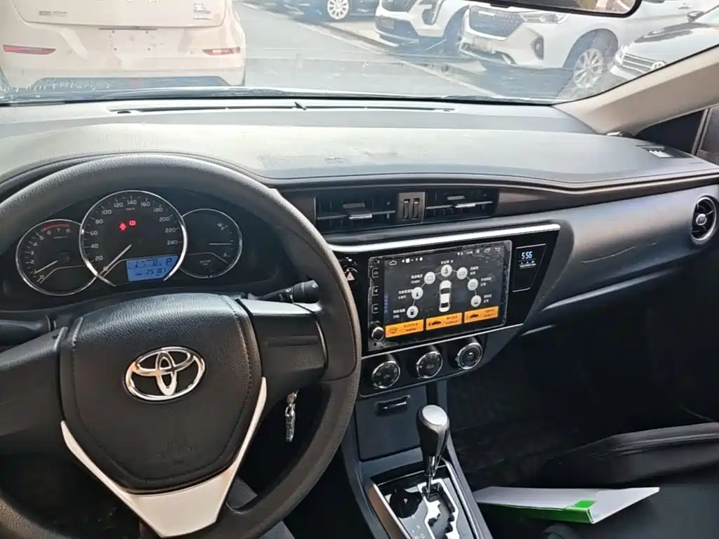 Toyota Corolla — миниатюра 10