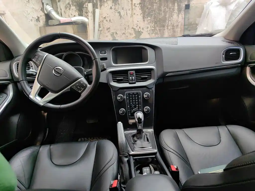 Volvo V40 — миниатюра 13