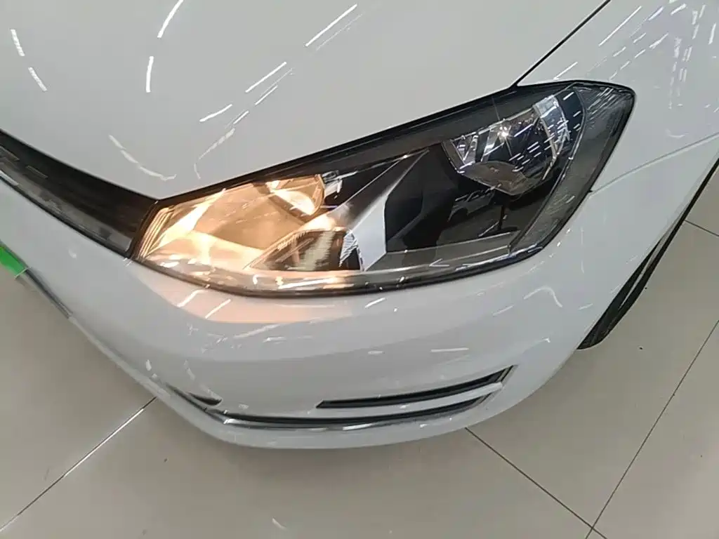 Volkswagen Golf — миниатюра 24