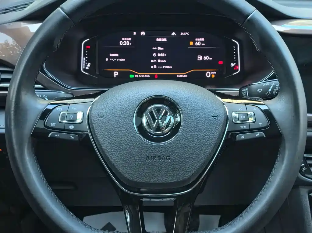 Volkswagen Tharu — миниатюра 5
