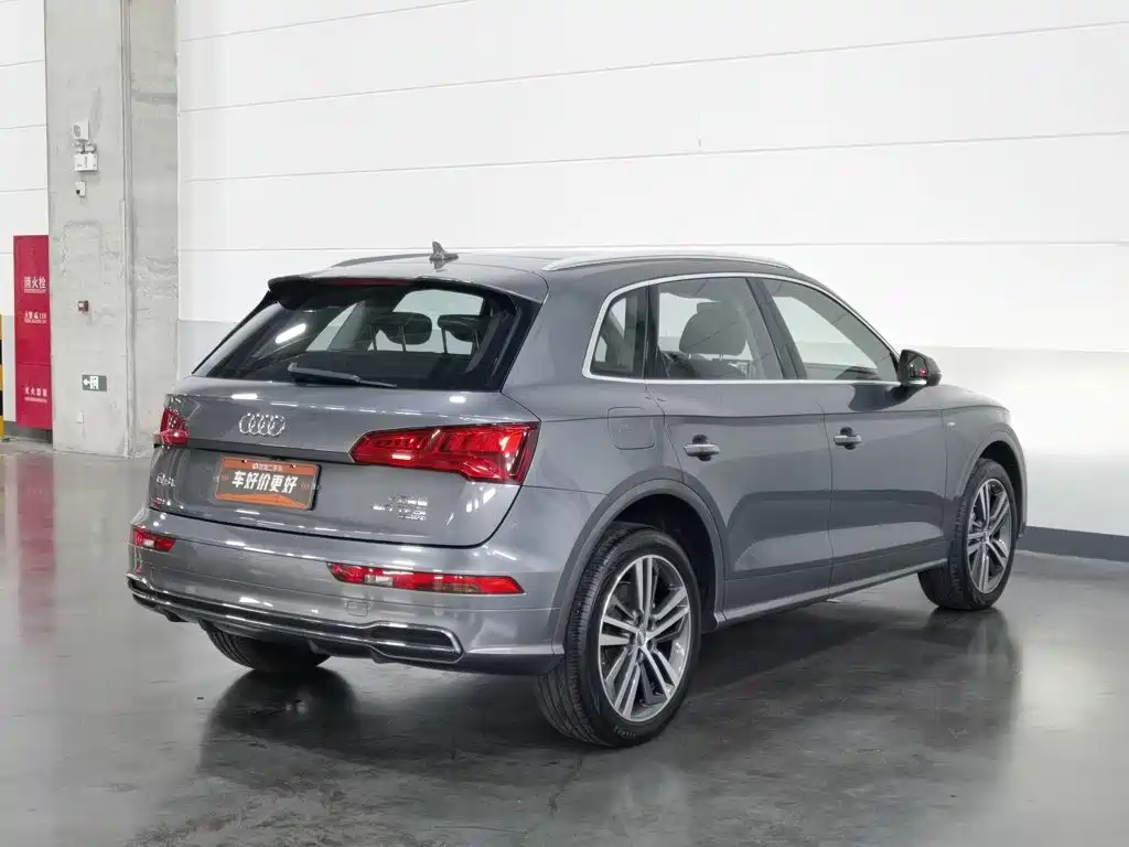 Audi Q5L — миниатюра 2
