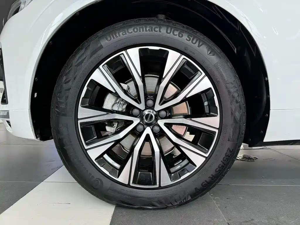 Volvo XC60 — миниатюра 9