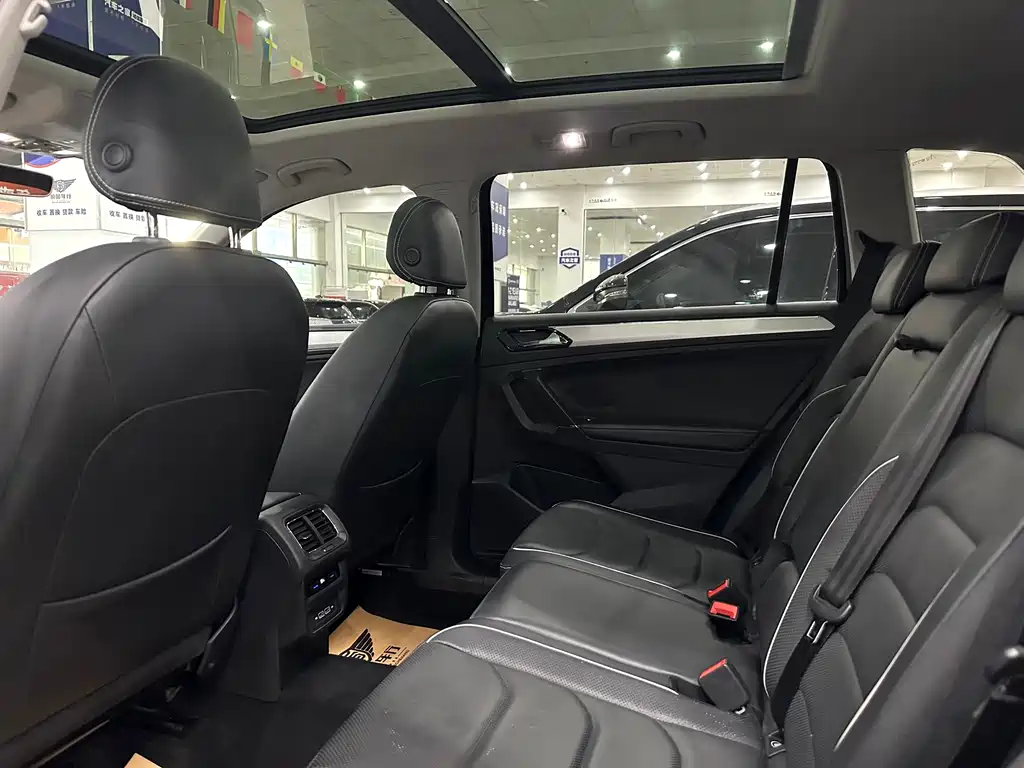 Volkswagen Tiguan L — миниатюра 12