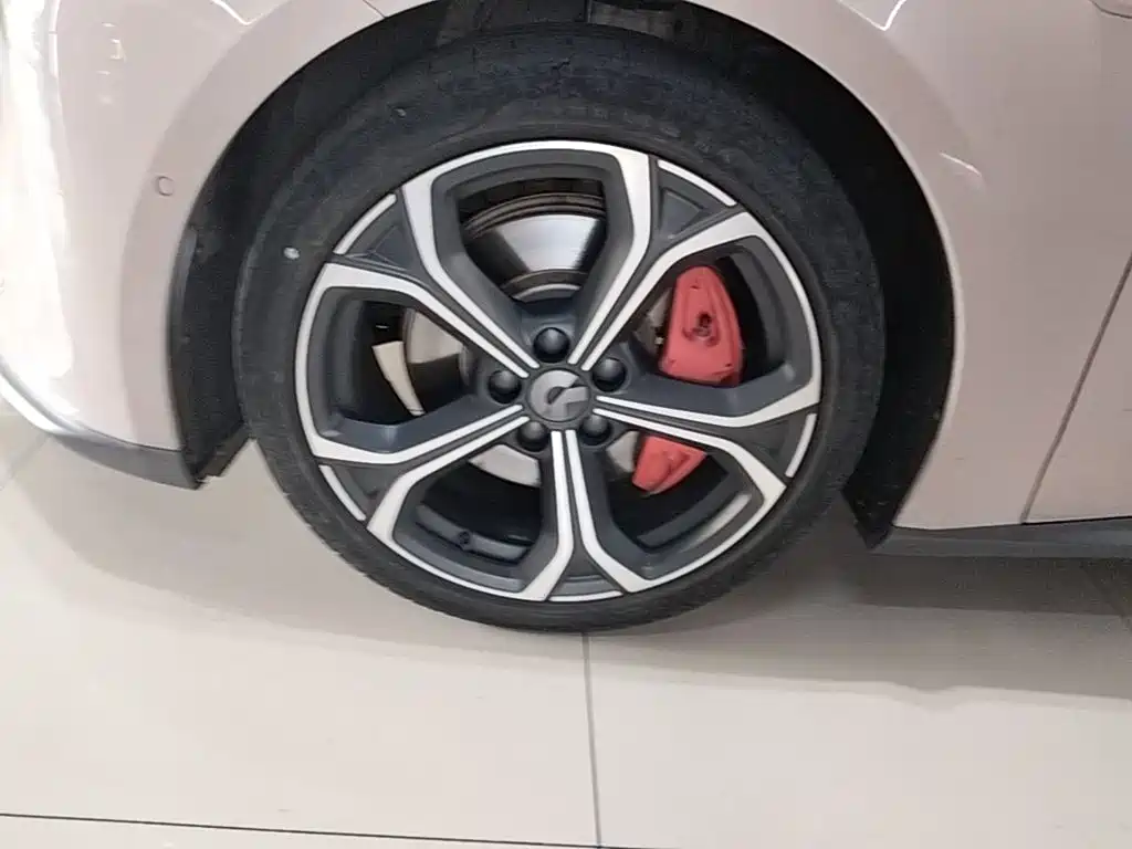 NIO ET5 — миниатюра 23