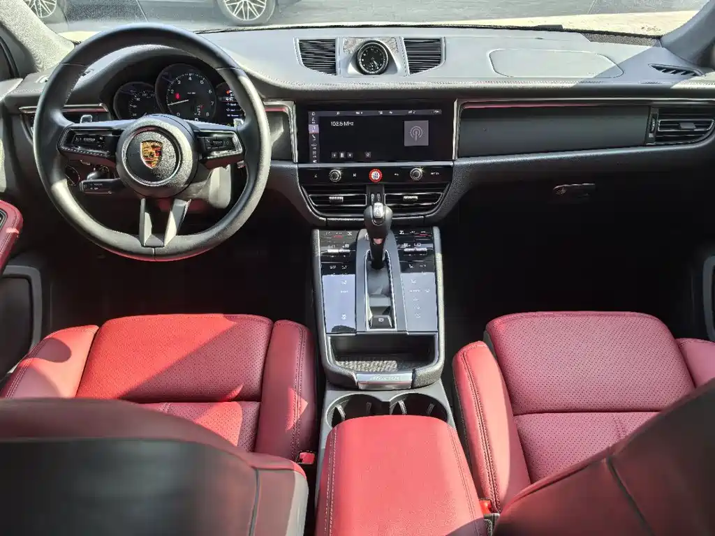 Porsche Macan — миниатюра 13