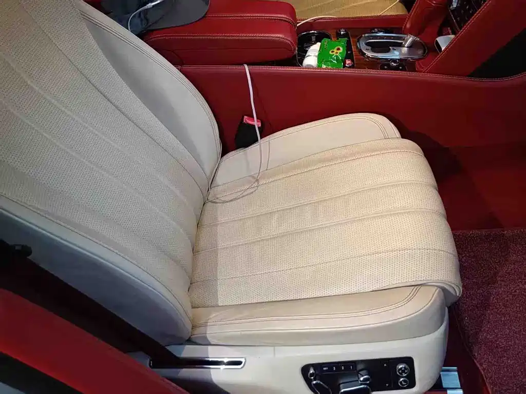 Bentley Flying Spur — миниатюра 3
