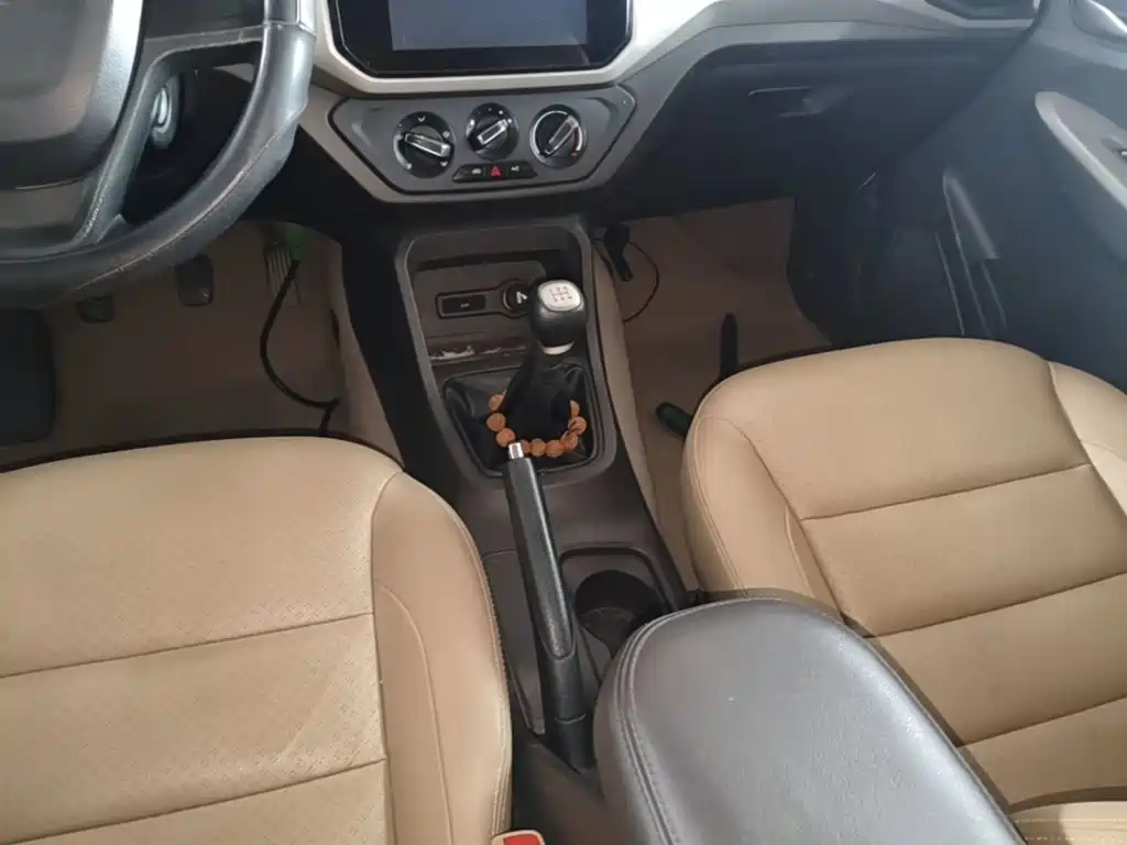 Wuling Hongguang — миниатюра 14