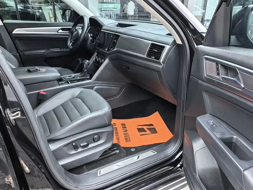 Volkswagen Teramont — миниатюра 2