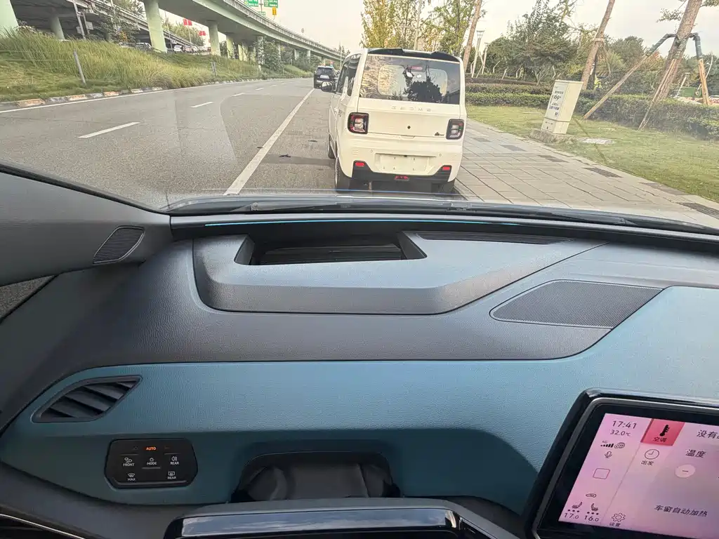 Volkswagen ID.3 — миниатюра 7