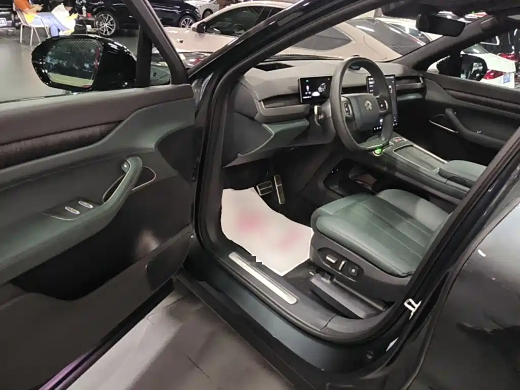 NIO ES8 — миниатюра 16