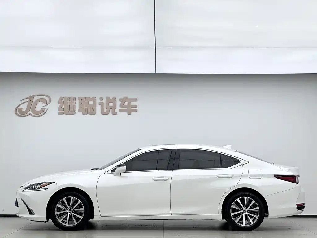 Lexus ES — миниатюра 3