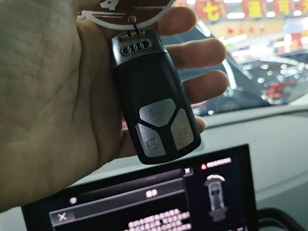 Audi Q5L — миниатюра 9