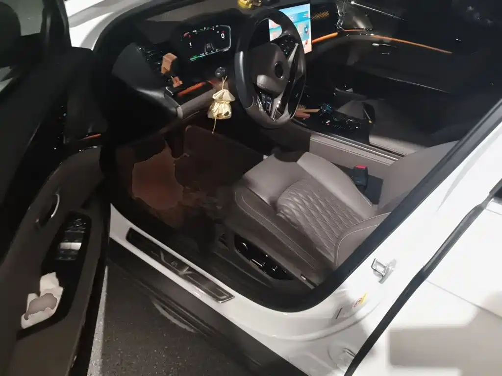 BYD Han — миниатюра 12