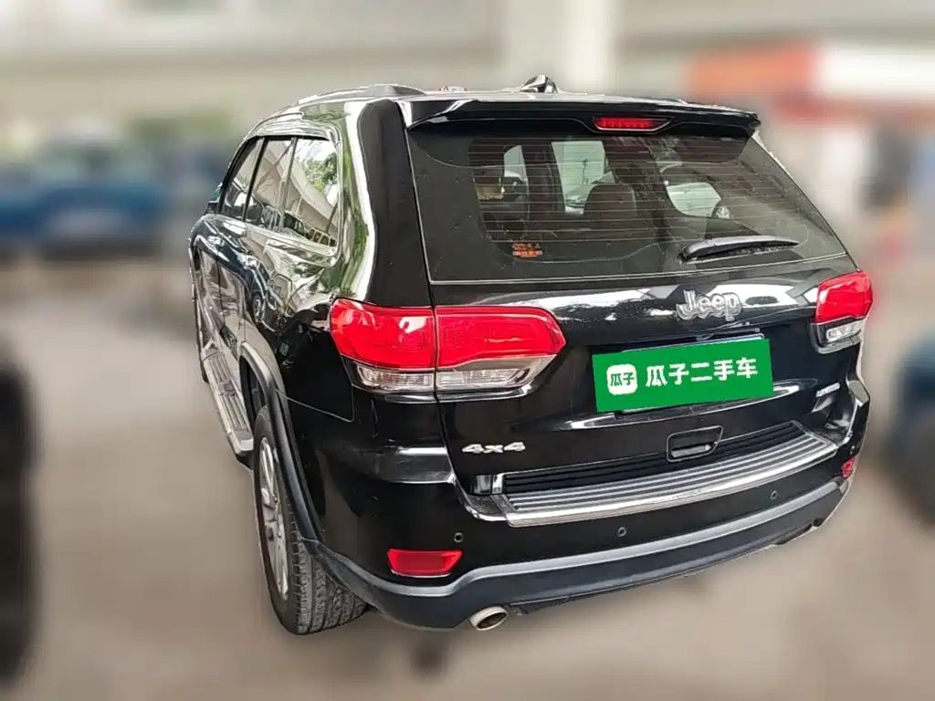 Jeep Grand Cherokee (Import) — миниатюра 7