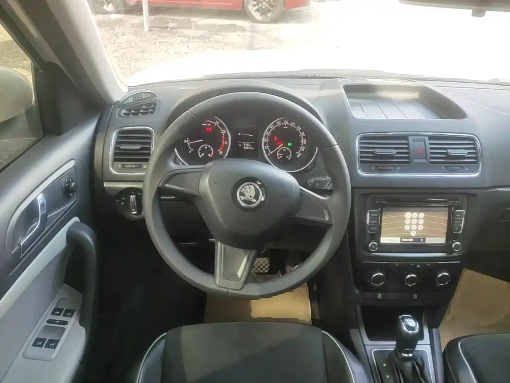 Skoda Yeti — миниатюра 11