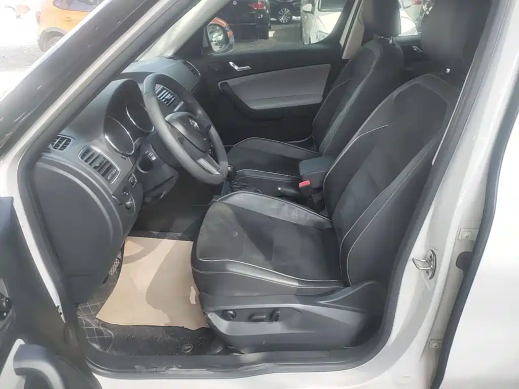Skoda Yeti — миниатюра 15