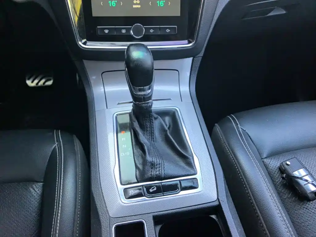 Roewe RX5 — миниатюра 14
