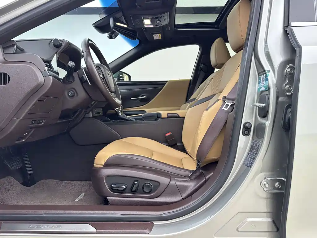 Lexus ES — миниатюра 6
