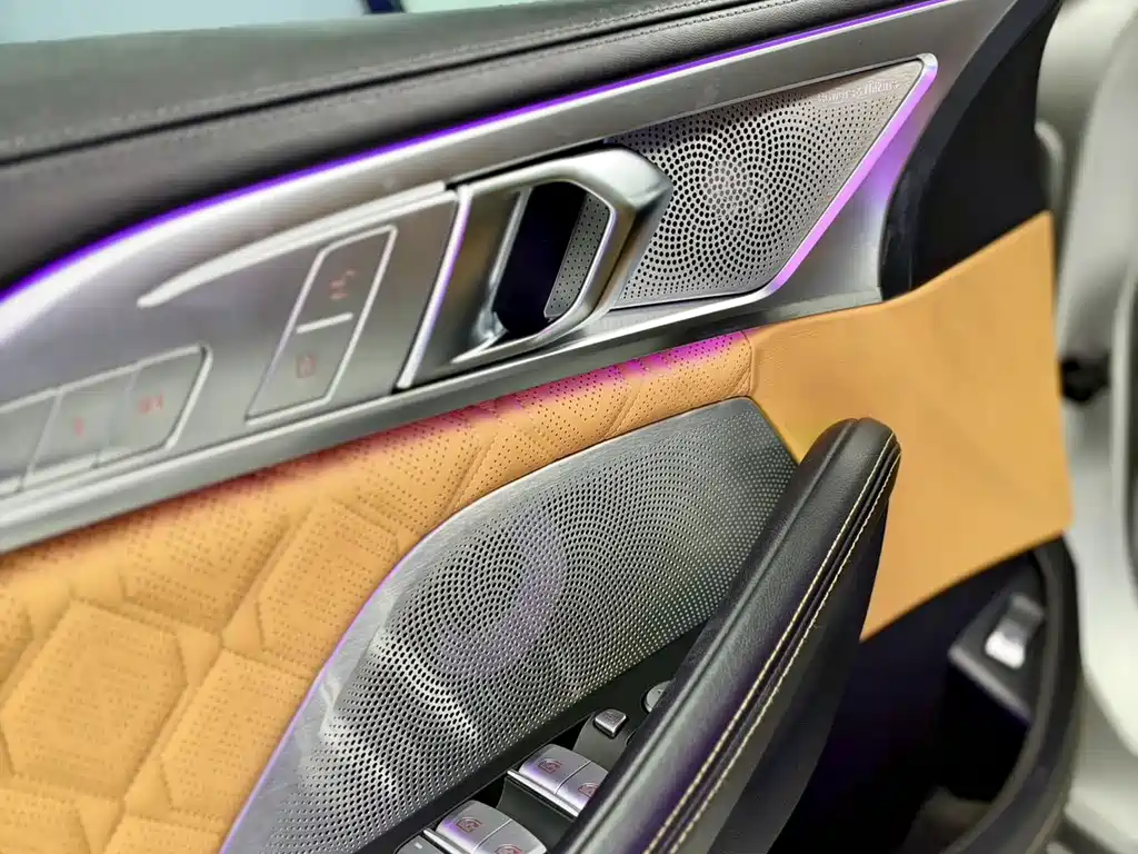 BMW M8 — миниатюра 9