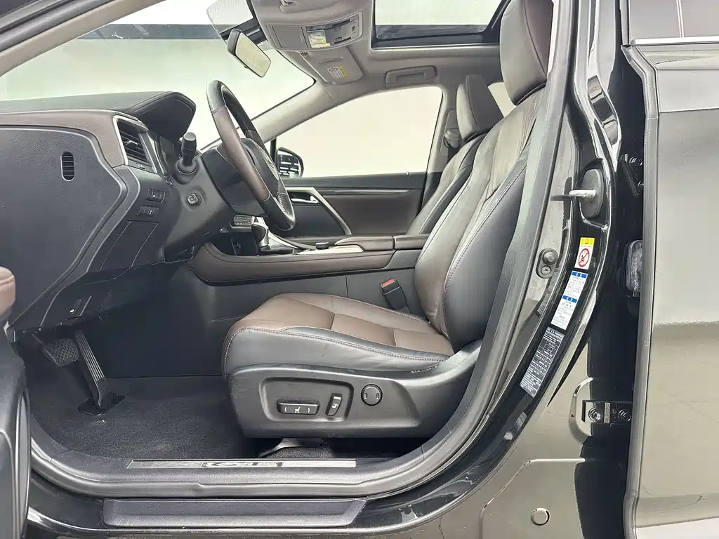 Lexus RX — миниатюра 16