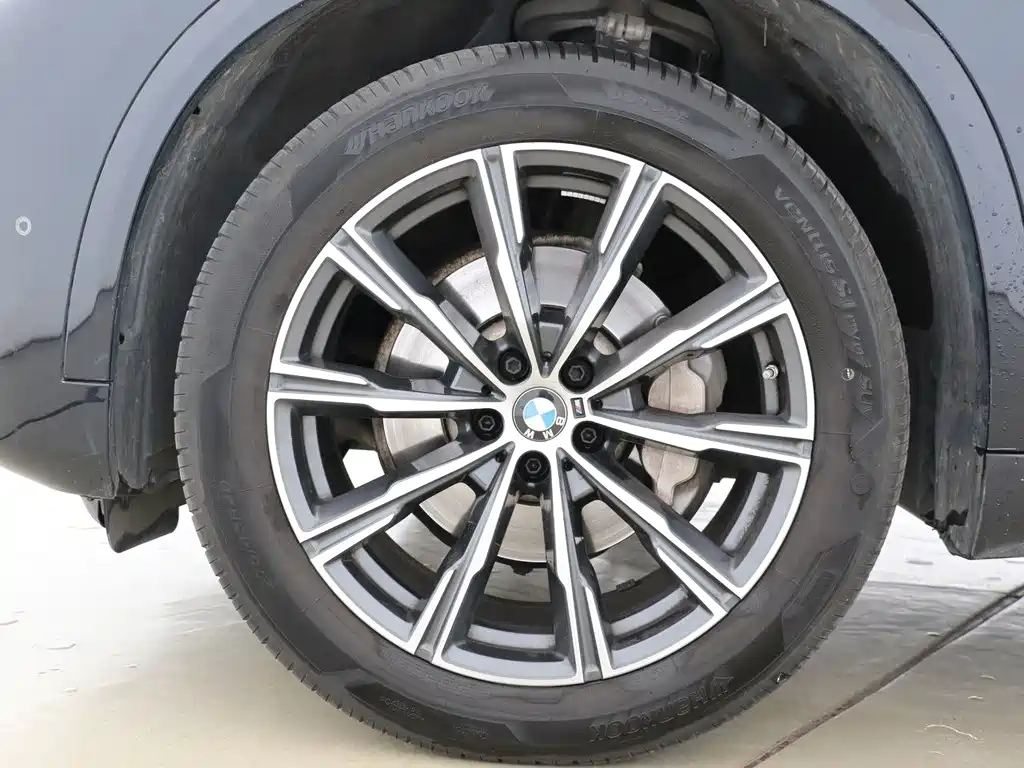 BMW X5 2022 xDrive 30Li Premium M Sport