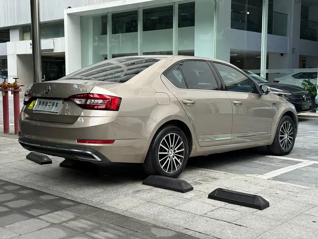 Skoda Octavia — миниатюра 6
