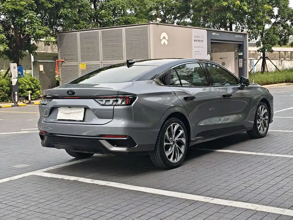 Ford Mondeo — миниатюра 4