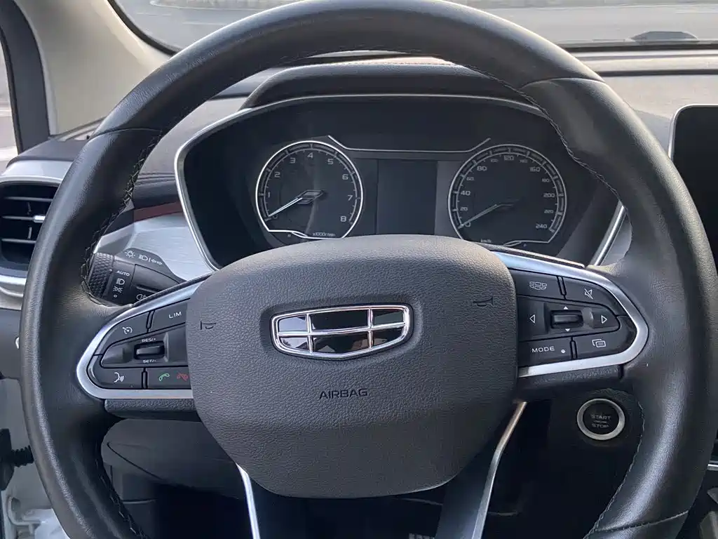 Geely Binyue — миниатюра 14