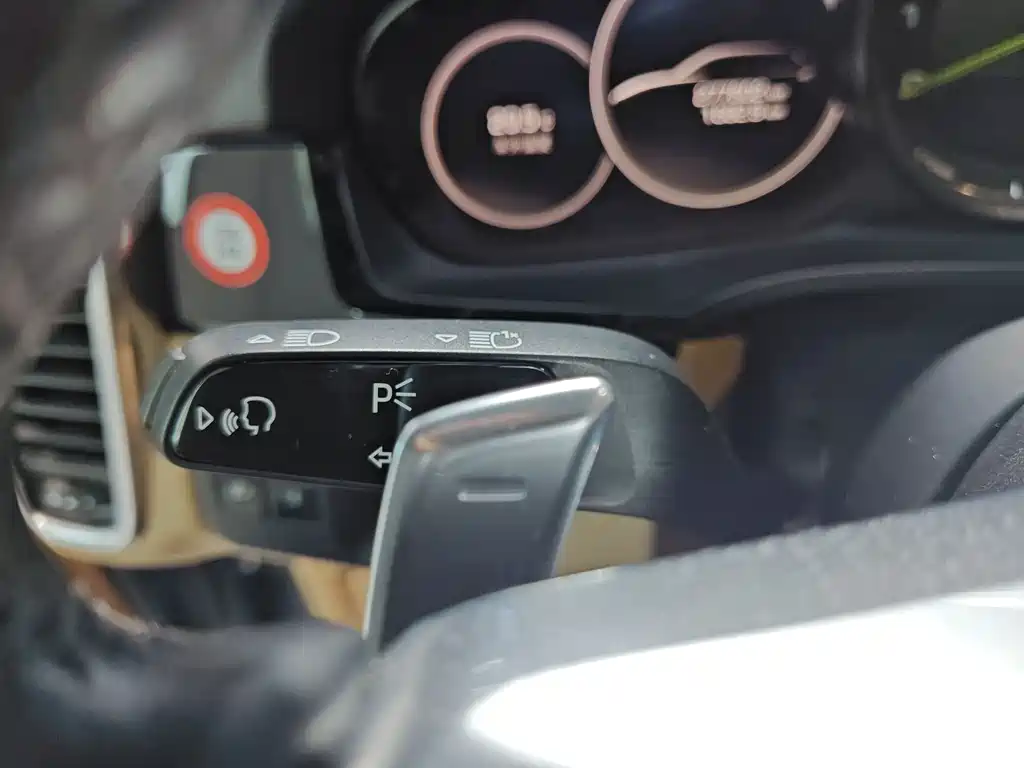 Porsche Cayenne Hybrid — миниатюра 27