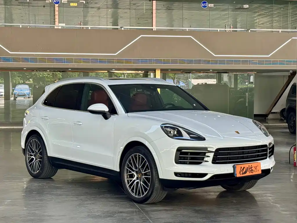 Porsche Cayenne — миниатюра 3