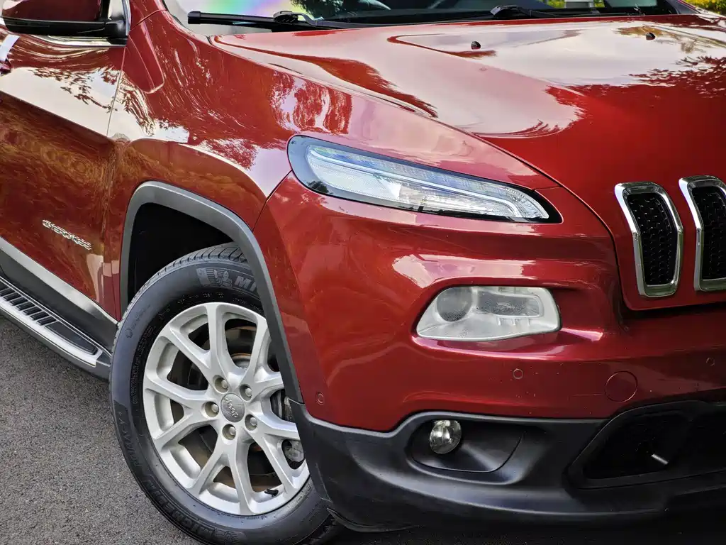 Jeep Cherokee — миниатюра 7