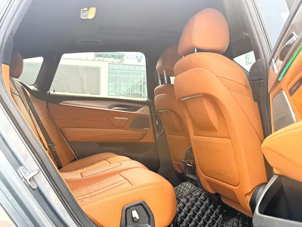 BMW 6 Series GT — миниатюра 6