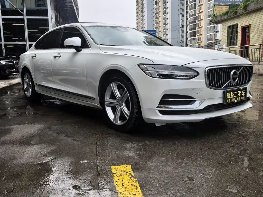 Volvo S90 2020 T4 Luxury