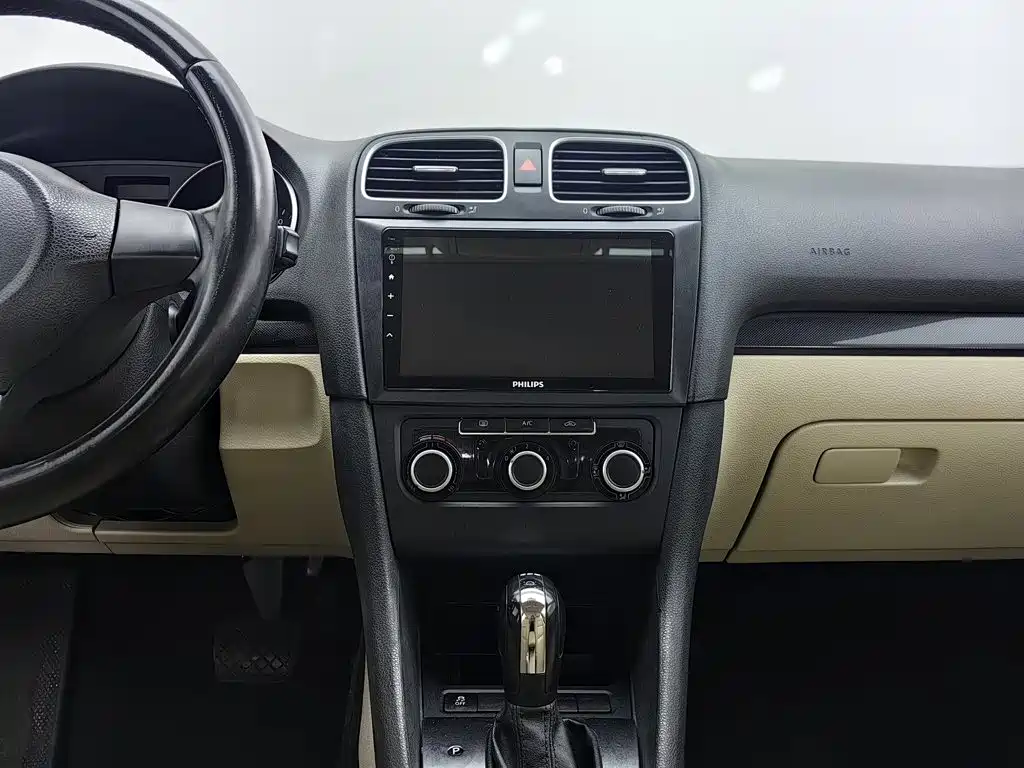 Volkswagen Golf — миниатюра 12