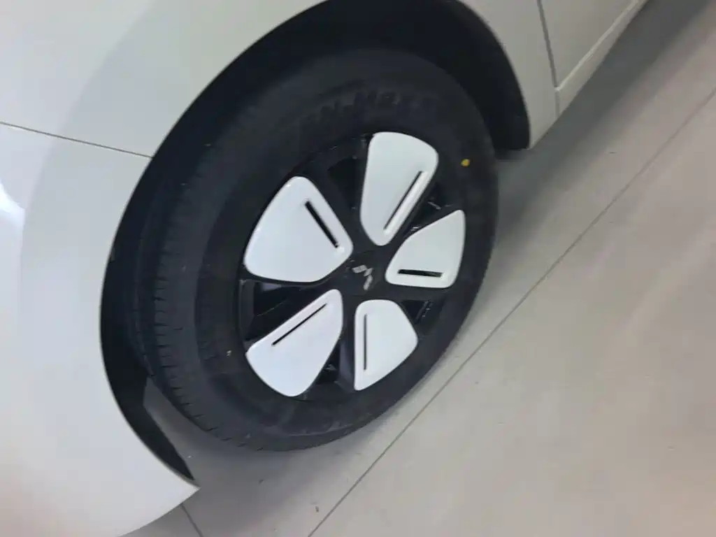 Wuling MINIEV — миниатюра 23