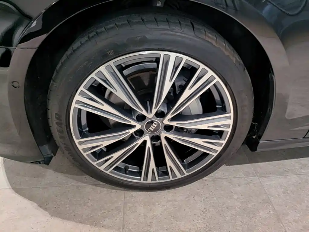 Audi A6L — миниатюра 23