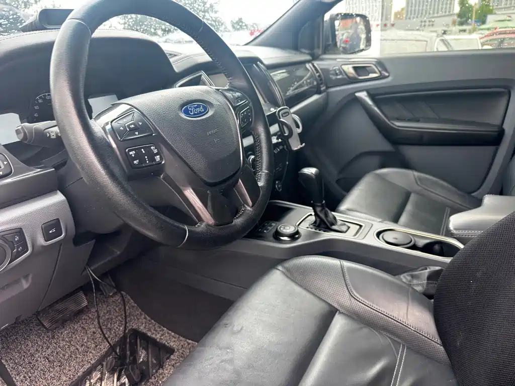 Ford Everest — миниатюра 12
