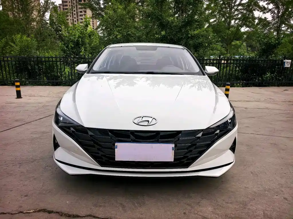 Hyundai Elantra — миниатюра 2
