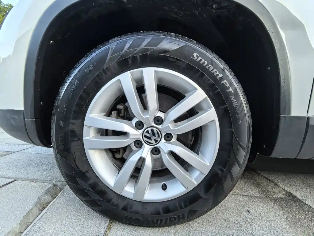 Volkswagen Tiguan — миниатюра 15