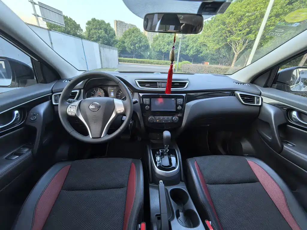 Nissan Qashqai — миниатюра 9