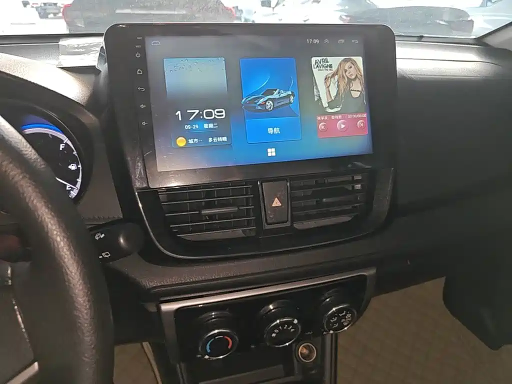 Toyota Yaris L — миниатюра 13