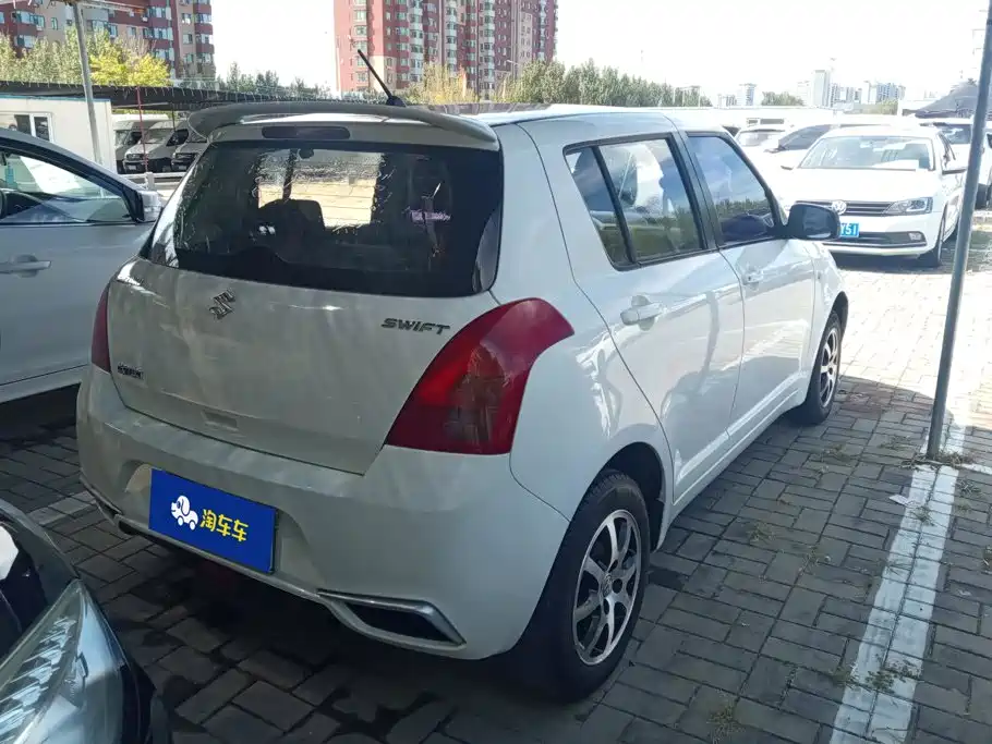Suzuki Swift — миниатюра 3