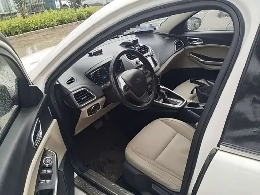 Ford Escort — миниатюра 21